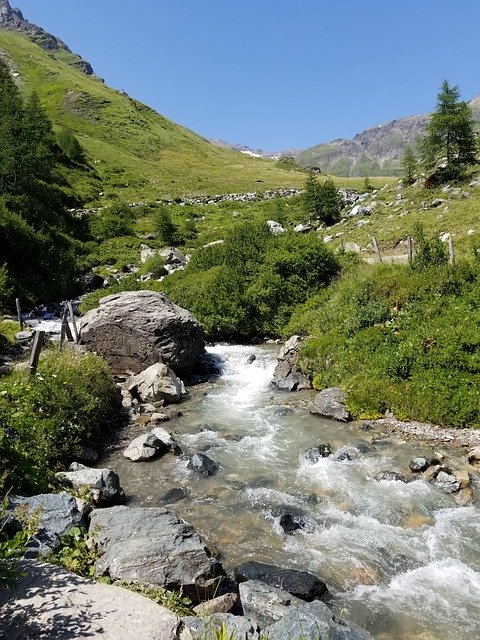 Template Photo Mountain Stream Nature -  for OffiDocs