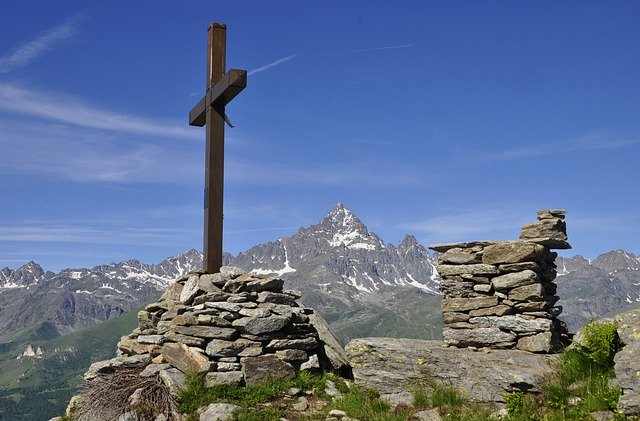 Free download Mountain Summit Alps -  free photo or picture to be edited with GIMP online image editor