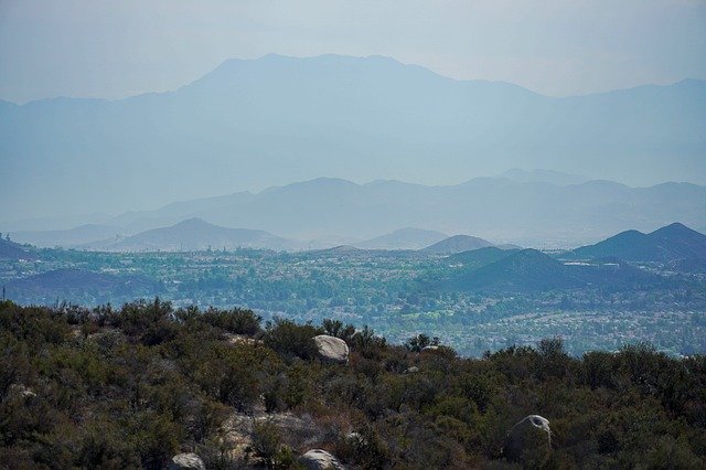 Descarga gratuita Mountains Valley California - foto o imagen gratis para editar con el editor de imágenes en línea GIMP