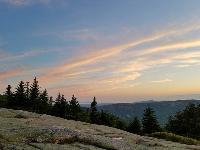 Descărcare gratuită Mountaintop Dusk Clouds - fotografie sau imagini gratuite pentru a fi editate cu editorul de imagini online GIMP