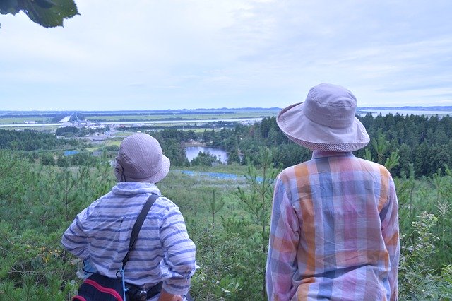 Bezpłatne pobieranie Mountain Walk Natural - bezpłatne zdjęcie lub obraz do edycji za pomocą internetowego edytora obrazów GIMP