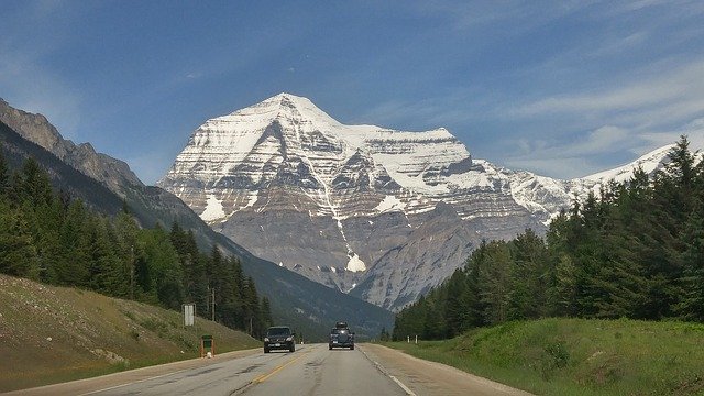 Download gratuito Mt Robson Mountain Rocky - foto o immagine gratuita da modificare con l'editor di immagini online di GIMP