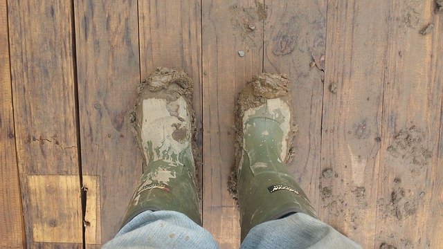 Gratis download Muddy Boots Soil - gratis foto of afbeelding om te bewerken met GIMP online afbeeldingseditor