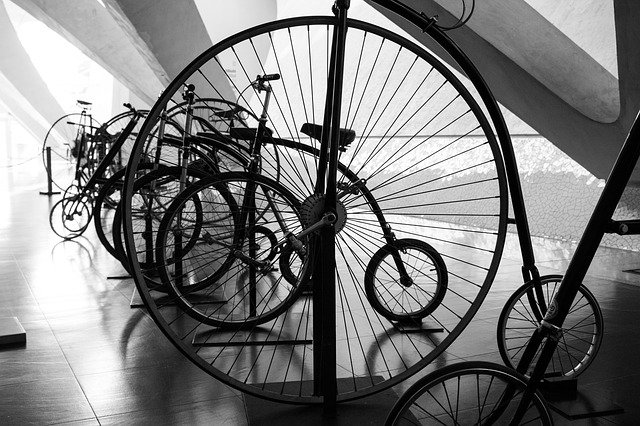 Bezpłatne pobieranie Museum Bicycles Technical - bezpłatne zdjęcie lub zdjęcie do edycji za pomocą internetowego edytora obrazów GIMP