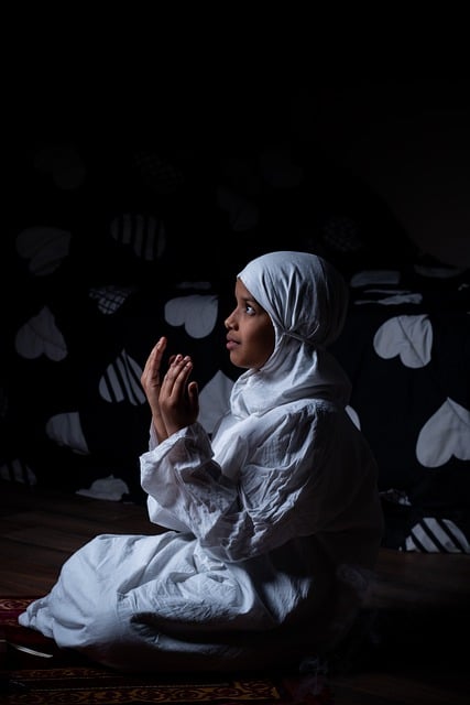 Free download muslim islam mosque girl praying free picture to be edited with GIMP free online image editor