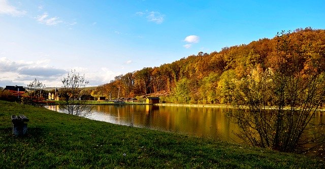 ດາວ​ໂຫຼດ​ຟຣີ Nature Country Autumn The - ຮູບ​ພາບ​ຫຼື​ຮູບ​ພາບ​ຟຣີ​ທີ່​ຈະ​ໄດ້​ຮັບ​ການ​ແກ້​ໄຂ​ກັບ GIMP ອອນ​ໄລ​ນ​໌​ບັນ​ນາ​ທິ​ການ​ຮູບ​ພາບ