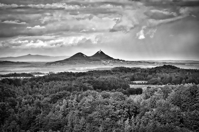 ดาวน์โหลดเทมเพลตรูปภาพฟรี Nature Landscape Hill เพื่อแก้ไขด้วยโปรแกรมแก้ไขรูปภาพออนไลน์ GIMP