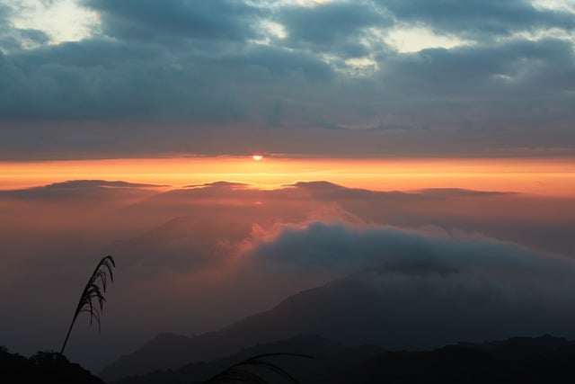 Bezpłatne pobieranie natury zachód słońca niebo poświata darmowe zdjęcie do edycji za pomocą darmowego edytora obrazów online GIMP