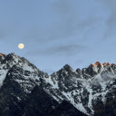 New moon on top of the mountain  screen for extension Chrome web store in OffiDocs Chromium
