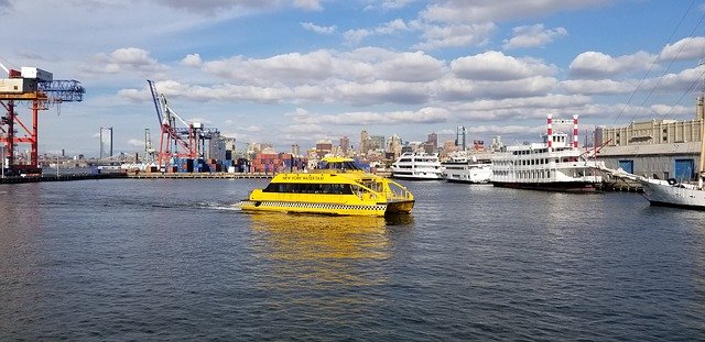 Download gratuito di New York Water Taxi Watercraft: foto o immagine gratuita da modificare con l'editor di immagini online GIMP