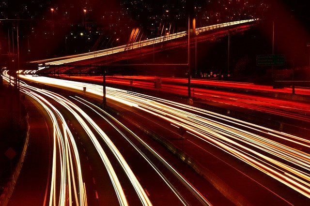 Kostenloser Download Nachtverkehr Hängebrücke - kostenloses Foto oder Bild zur Bearbeitung mit GIMP Online-Bildbearbeitung