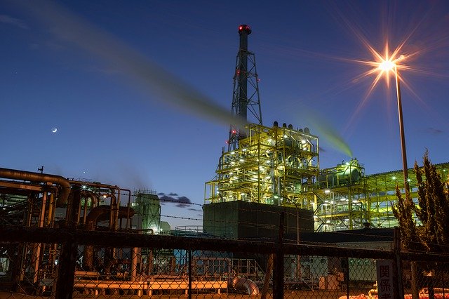 Foto del modello Vista notturna di fabbrica relativa all'olio - per OffiDocs