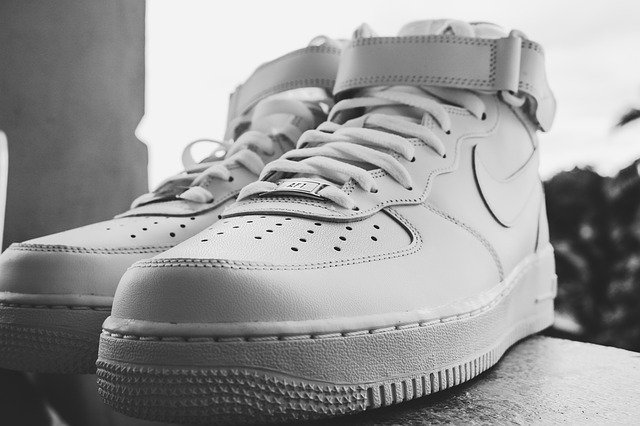 Скачать бесплатно Nike Shoes White - бесплатное фото или изображение для редактирования с помощью онлайн-редактора изображений GIMP