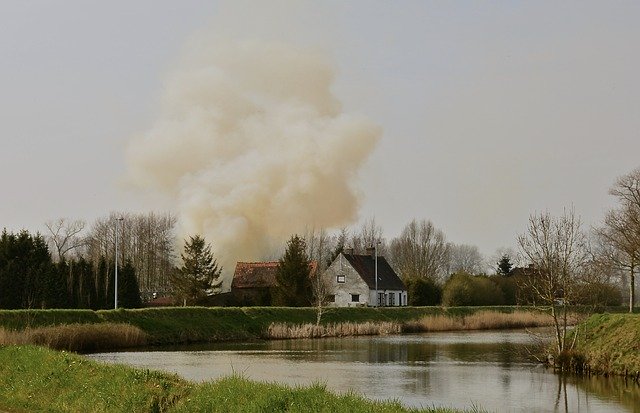 Téléchargement gratuit du modèle de photo gratuit Non Water House à éditer avec l'éditeur d'images en ligne GIMP