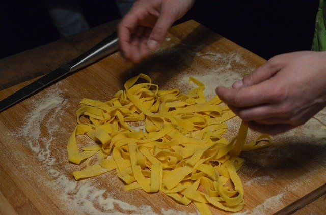 Kostenloser Download Noodles Egg Pasta - kostenloses kostenloses Foto oder Bild zur Bearbeitung mit GIMP Online-Bildbearbeitung