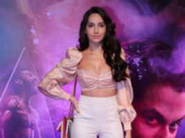 Free download nora-fatehi-3_258932m free photo or picture to be edited with GIMP online image editor