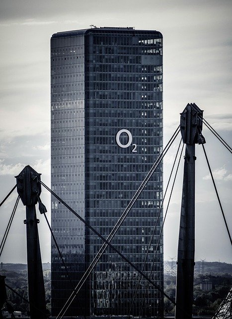تنزيل صورة مجانية لـ o2 tower munich olympia لتحريرها باستخدام محرر الصور المجاني على الإنترنت من GIMP