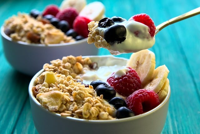 Free download oatmeal yogurt dessert raspberries free picture to be edited with GIMP free online image editor