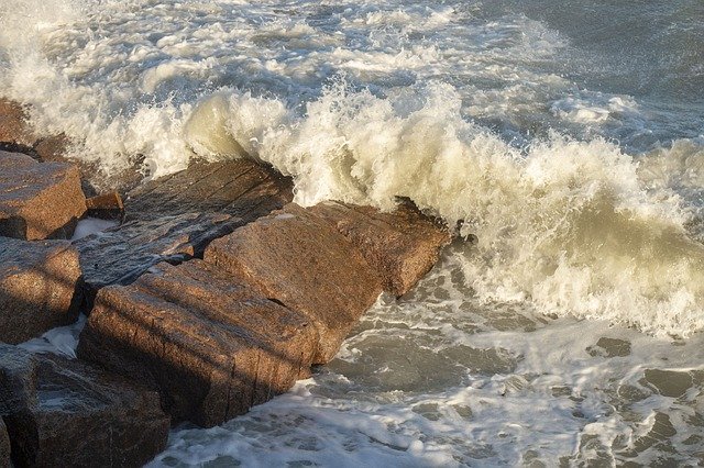 Descărcare gratuită Ocean Beach Waves Crashing - fotografie sau imagini gratuite pentru a fi editate cu editorul de imagini online GIMP