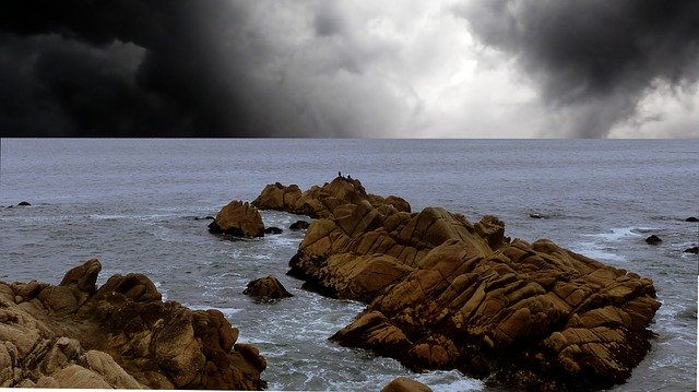 বিনামূল্যে ডাউনলোড করুন Ocean Cloud Rocks - বিনামূল্যে ছবি বা ছবি GIMP অনলাইন ইমেজ এডিটর দিয়ে সম্পাদনা করতে হবে