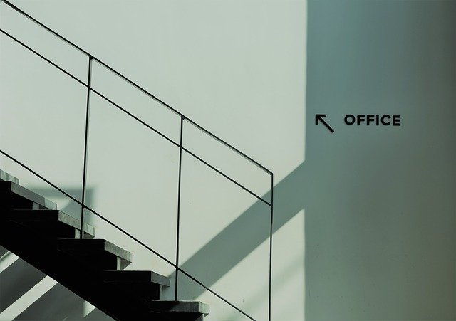 Descarga gratuita Office Stairs Frigid: foto o imagen gratuita para editar con el editor de imágenes en línea GIMP