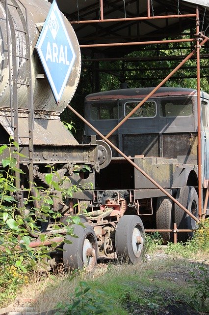 Безкоштовно завантажте Old Aral Truck - безкоштовну фотографію або зображення для редагування за допомогою онлайн-редактора зображень GIMP