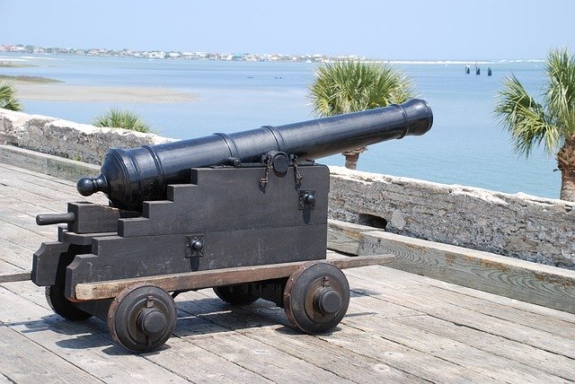 Free download Old Cannon -  free photo or picture to be edited with GIMP online image editor
