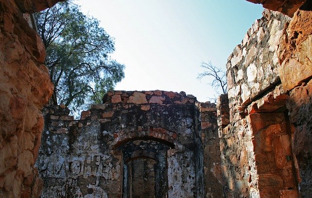 الگو عکس قلعه قدیمی در معماری خرابه - برای OffiDocs