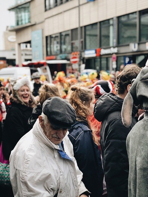 Descărcare gratuită Old Man Emotion Moody - fotografie sau imagini gratuite pentru a fi editate cu editorul de imagini online GIMP