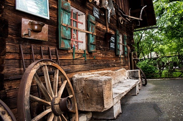 Безкоштовно завантажте Old Retro Wooden Wheel - безкоштовне фото або зображення для редагування в онлайн-редакторі зображень GIMP