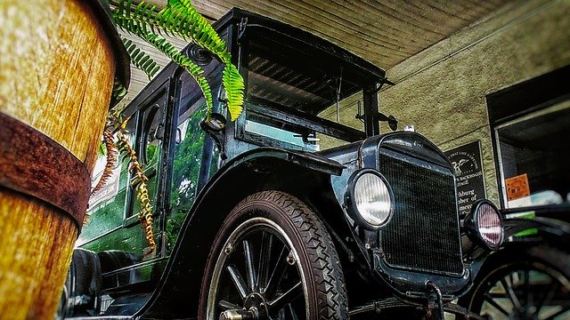 Muat turun percuma Oldtimer Truck Restored - foto atau gambar percuma untuk diedit dengan editor imej dalam talian GIMP