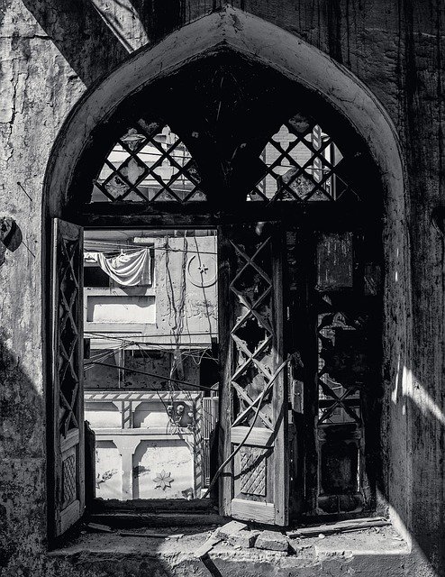 تنزيل Old Window Forgotten - صورة مجانية أو صورة ليتم تحريرها باستخدام محرر الصور عبر الإنترنت GIMP