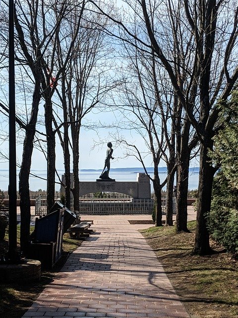 Gratis download Ontario Canada Statue - gratis foto of afbeelding om te bewerken met GIMP online afbeeldingseditor
