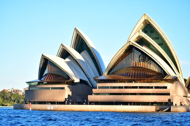 ดาวน์โหลดฟรี Opera House Unique Architecture - ภาพถ่ายหรือรูปภาพฟรีที่จะแก้ไขด้วยโปรแกรมแก้ไขรูปภาพออนไลน์ GIMP