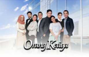 Free download orang keyiga tabloid bintang free photo or picture to be edited with GIMP online image editor