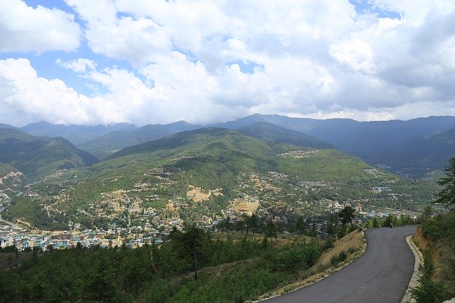 تنزيل مجاني Outdoors Bhutan Landscape - صورة مجانية أو صورة ليتم تحريرها باستخدام محرر الصور عبر الإنترنت GIMP