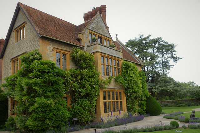 Free graphic oxford hotel luxury le manoir to be edited by GIMP free image editor by OffiDocs
