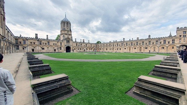 Безкоштовно завантажте Oxford Patio Christ — безкоштовну фотографію чи зображення для редагування за допомогою онлайн-редактора зображень GIMP