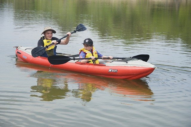 دانلود رایگان Paddlers Kayaking Paddles - عکس یا تصویر رایگان قابل ویرایش با ویرایشگر تصویر آنلاین GIMP