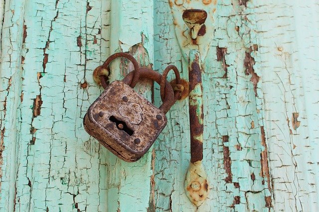 Free download Padlock Rusty Lock -  free photo or picture to be edited with GIMP online image editor