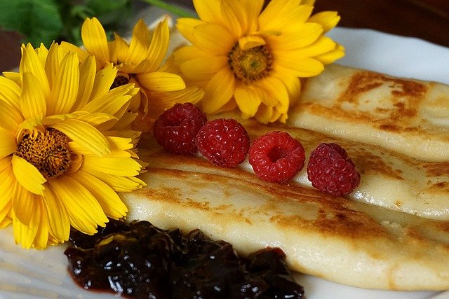 Free download pancakes pancake raspberries fruit free picture to be edited with GIMP free online image editor