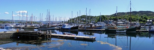 Descărcare gratuită Panoramic Tarbert Marina Harbour - fotografie sau imagine gratuită pentru a fi editată cu editorul de imagini online GIMP