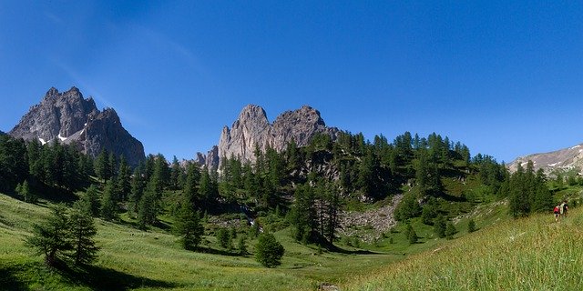 Bezpłatne pobieranie Panoramique Alpes Montagnes - bezpłatne zdjęcie lub obraz do edycji za pomocą internetowego edytora obrazów GIMP