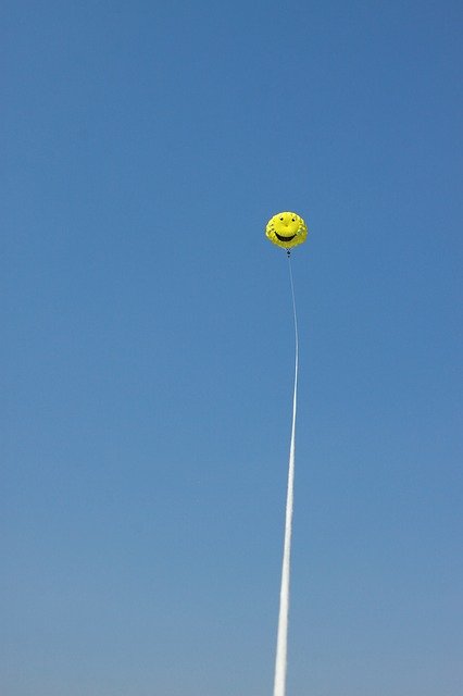 Free download Parachute Yellow Fly -  free photo or picture to be edited with GIMP online image editor