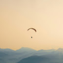 Paragliding in the mountains  screen for extension Chrome web store in OffiDocs Chromium