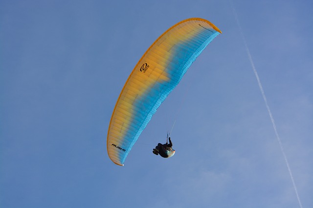 Free download paragliding paraglider fly free picture to be edited with GIMP free online image editor