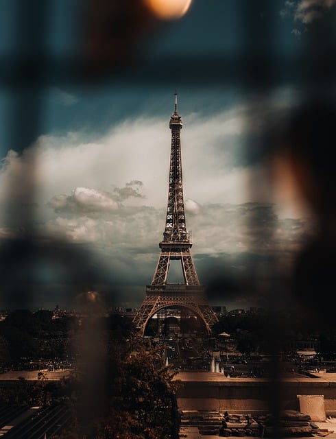 París Francia Torre Eiffel de OffiDocs para oficina