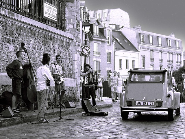 Free download paris montmartre street music free picture to be edited with GIMP free online image editor