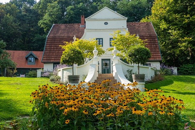 ดาวน์โหลดฟรี Park Garden House - ภาพถ่ายหรือรูปภาพฟรีที่จะแก้ไขด้วยโปรแกรมแก้ไขรูปภาพออนไลน์ GIMP