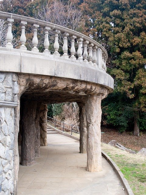 Descărcare gratuită Park Ruins Pillar - fotografie sau imagine gratuită pentru a fi editată cu editorul de imagini online GIMP